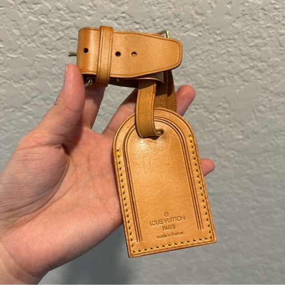 Louis Vuitton Tan Luggage Tag - Picture 1 of 5